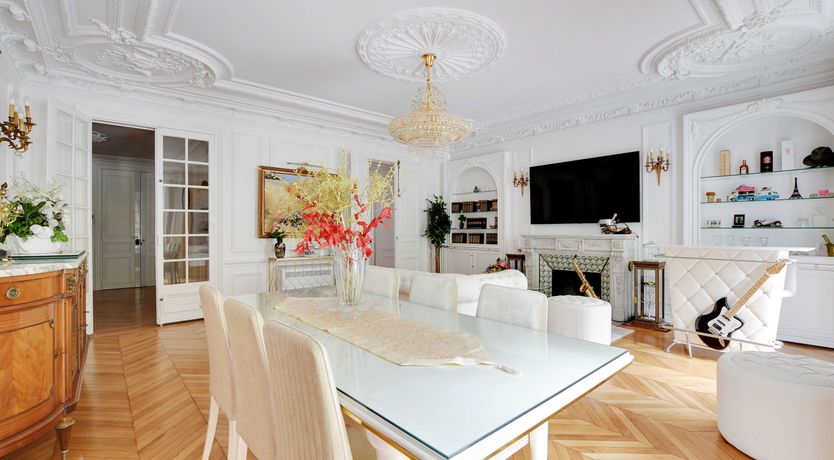 Photo of Elite Charm