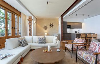 Monumental Vistas Holiday Home