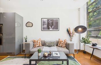 Camden Life Holiday Home