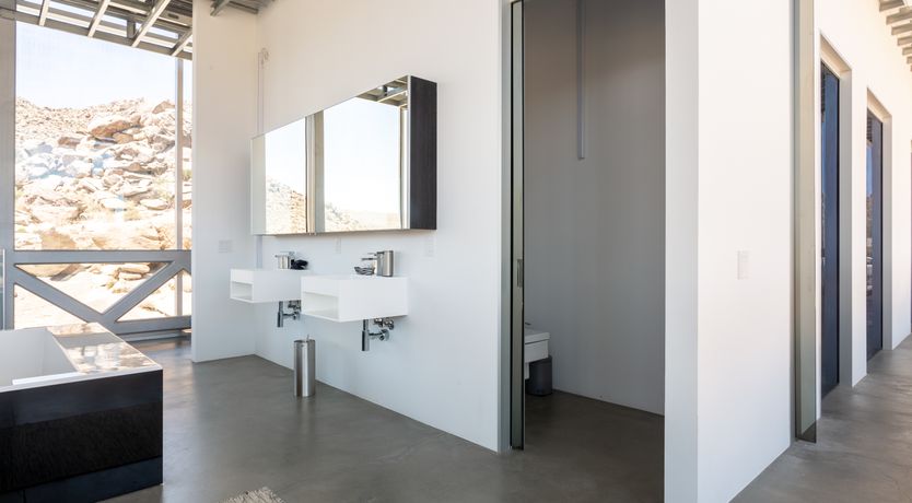 Photo of The Invisible House