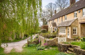 Hampnett Hideaway Holiday Home