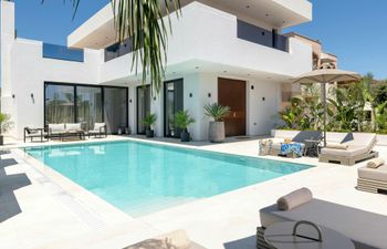 Rose of Rhodes Holiday Home