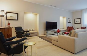 Sisters Are Doing It For Themselves Holiday Home