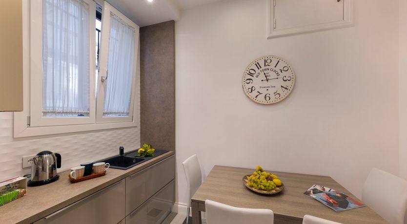 Photo of Royal Blue Suite