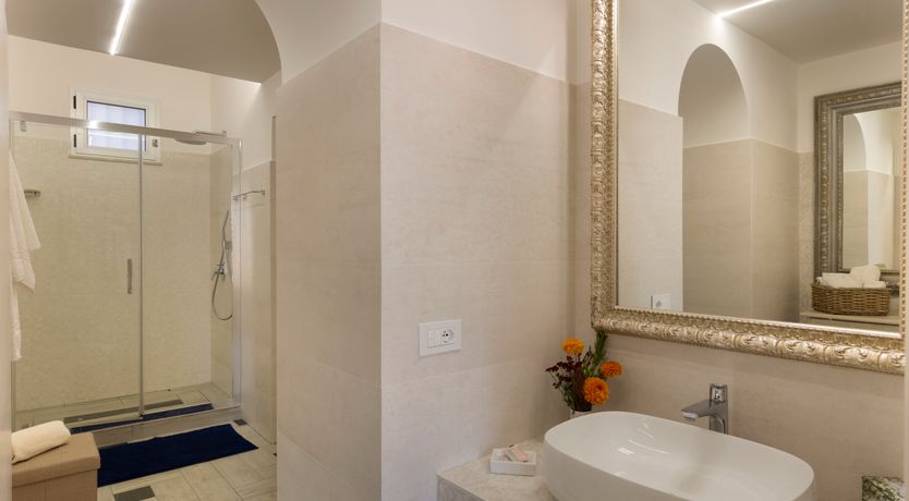 Photo of Royal Blue Suite