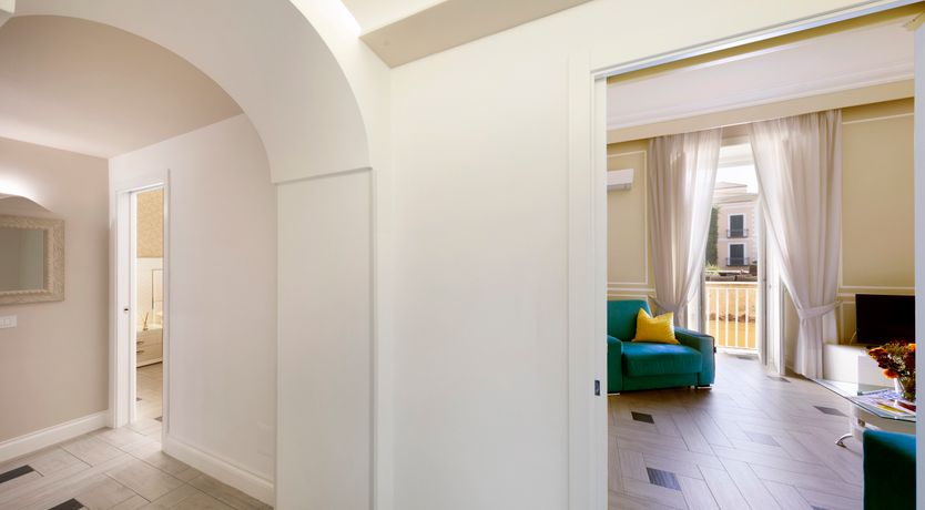 Photo of Royal Blue Suite