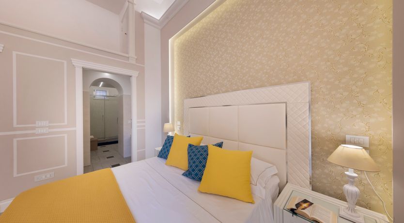 Photo of Royal Blue Suite