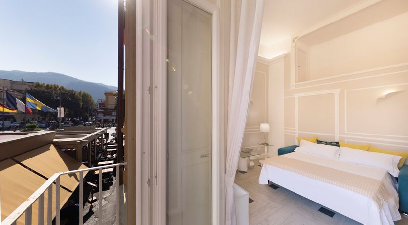 Photo of Royal Blue Suite