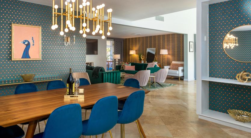 Photo of Famous Faces