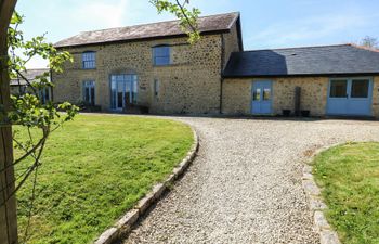 Three Doors Farm Holiday Home