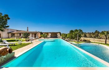 Refined Gem Holiday Home