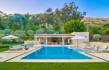 Serra Rose Holiday Home