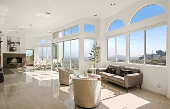 Celebrity Grandeur Homes Holiday Home