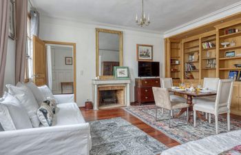 Whispers of Saint-Germain Holiday Home