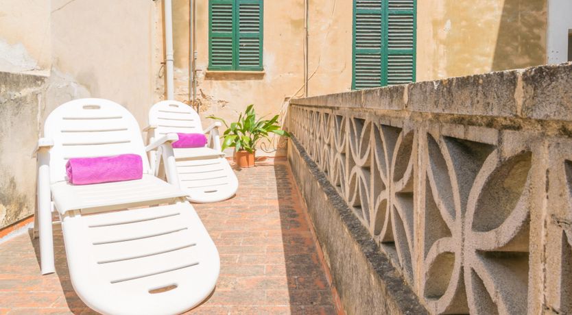 Photo of Light & Lemons