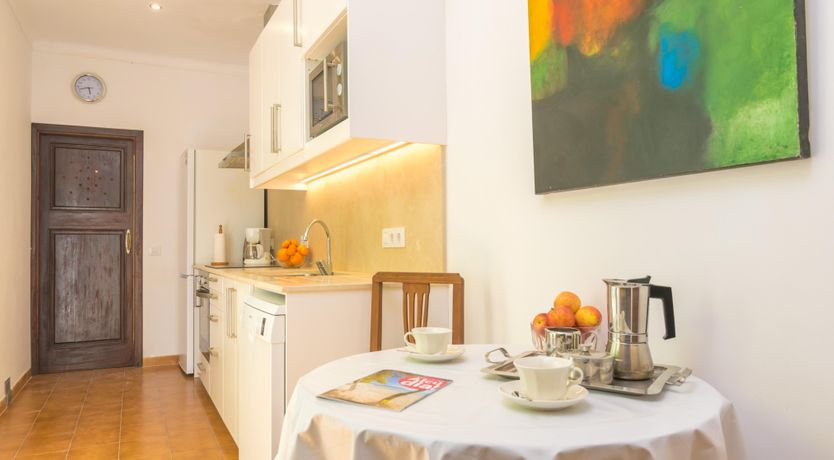 Photo of Light & Lemons