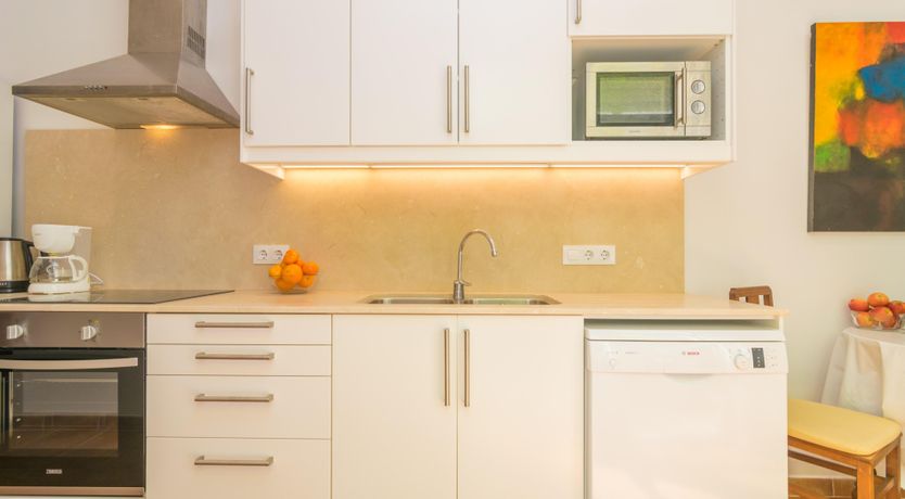 Photo of Light & Lemons