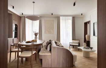 Timeless Taste Holiday Home