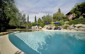 Tuscan Calm Holiday Home