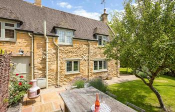 Lavender Lace Holiday Home