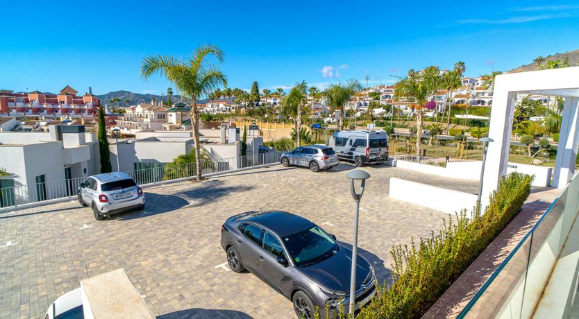 Photo of Sea & Sierra