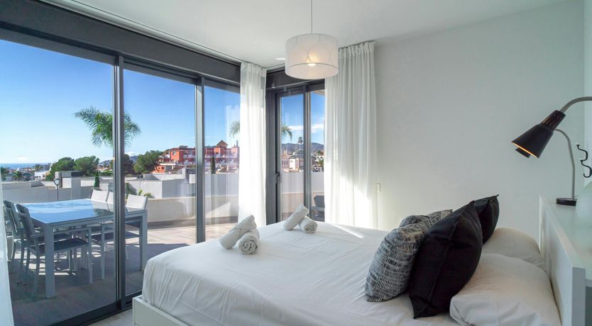 Photo of Sea & Sierra