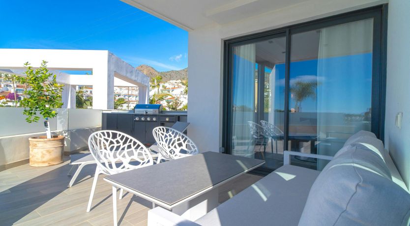 Photo of Sea & Sierra