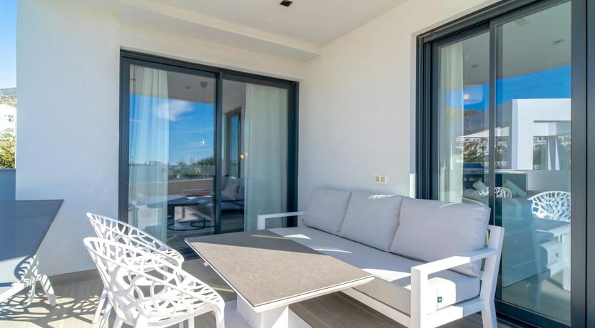 Photo of Sea & Sierra