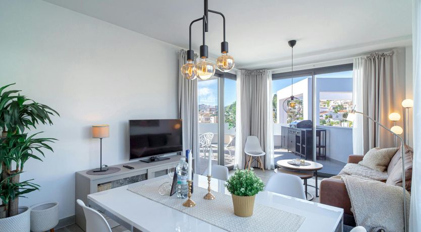 Photo of Sea & Sierra