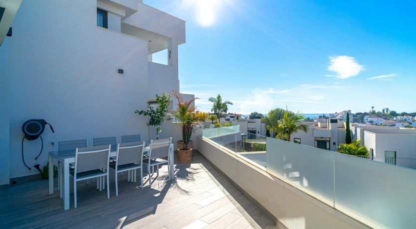 Photo of Sea & Sierra