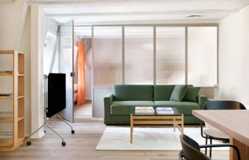 Bright House Holiday Home