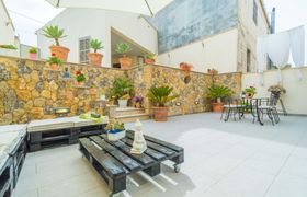 Photo of sunbeams-on-stone