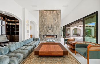 Quiet Desert Skies Holiday Home