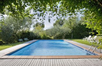Warm Italian Ambience Holiday Home