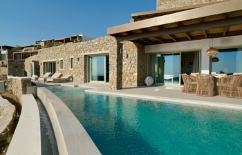 Infinite Azure Holiday Home