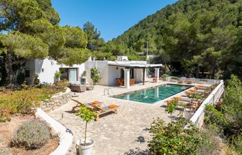 The Poppy House Holiday Home