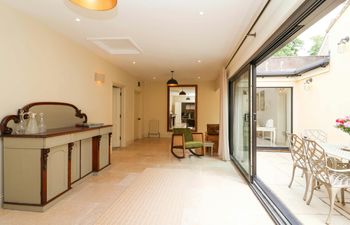 Classic & Timeless Holiday Home