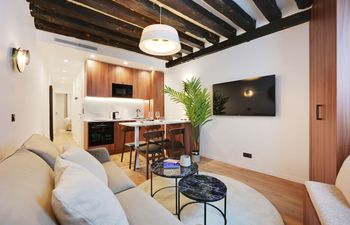 Slow Moon Holiday Home