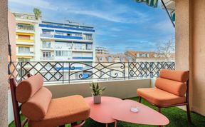 Photo of Croisette Strolls