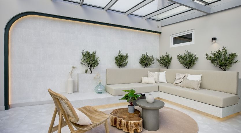 Photo of Cosmopolitan Scene