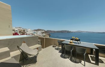 Oia Serenity Holiday Home