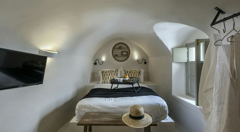 Photo of Oia Serenity