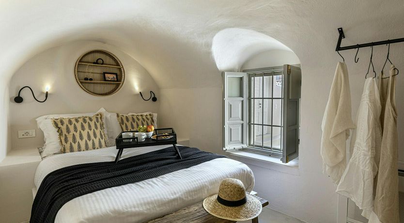 Photo of Oia Serenity