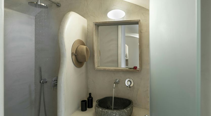 Photo of Oia Serenity