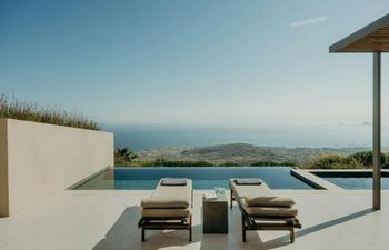 Serene Sea Holiday Home