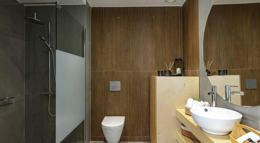 Photo of The Grand Cliff