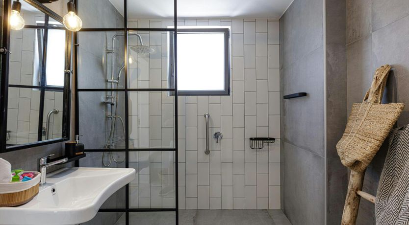 Photo of The Grand Cliff