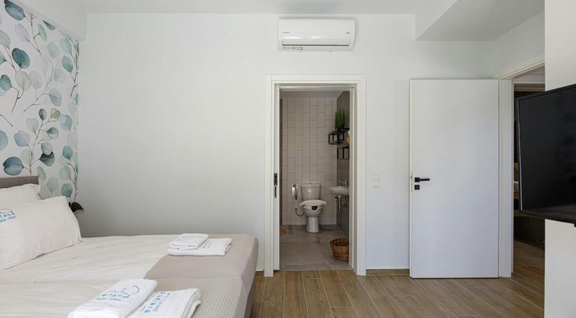 Photo of The Grand Cliff