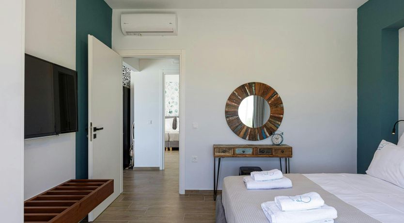 Photo of The Grand Cliff