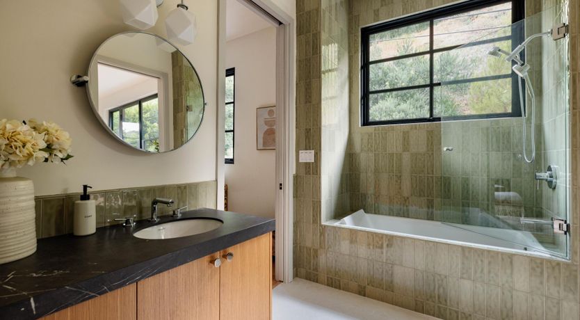 Photo of Crests of Glamour